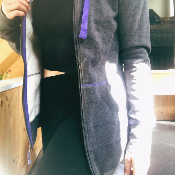 💜 Brand New Hoodie 💜 - Picture 3 of 7